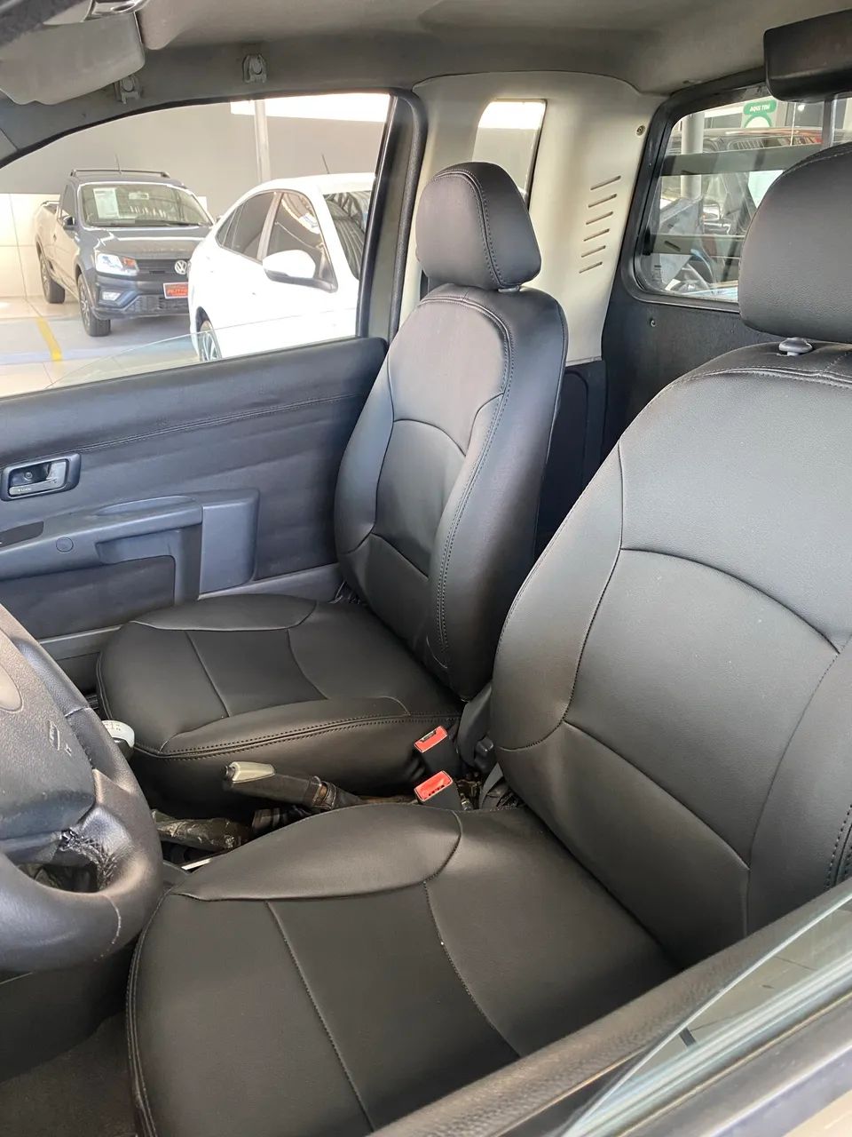 Fiat Strada Adventure 1.8/ 1.8 Locker Flex CE 2012 - Foto 2