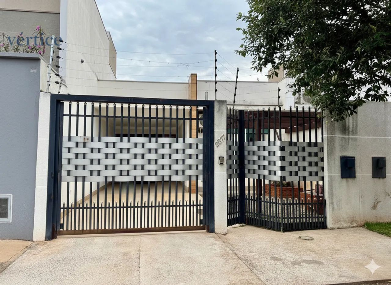 Casa à venda em Maringá, Jardim Monte Rei, com 3 quartos, com 150 m²