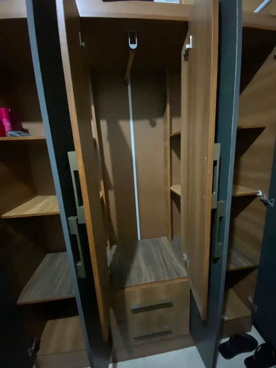 Guarda roupa de 6 portas  - Foto 5