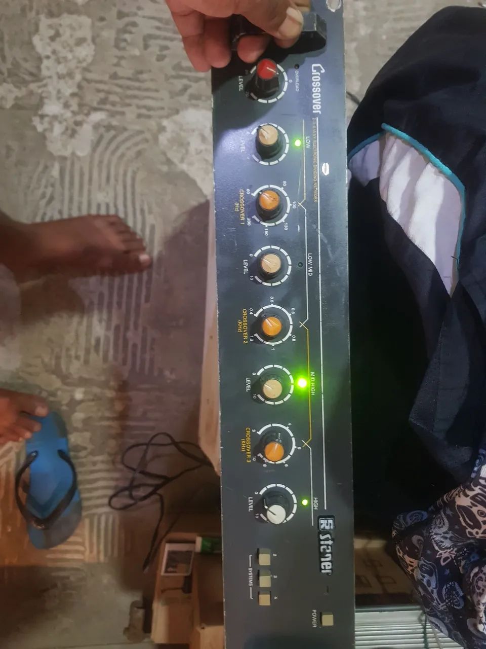 crossover eletrônico analógico de rack da marca Staner - Foto 2