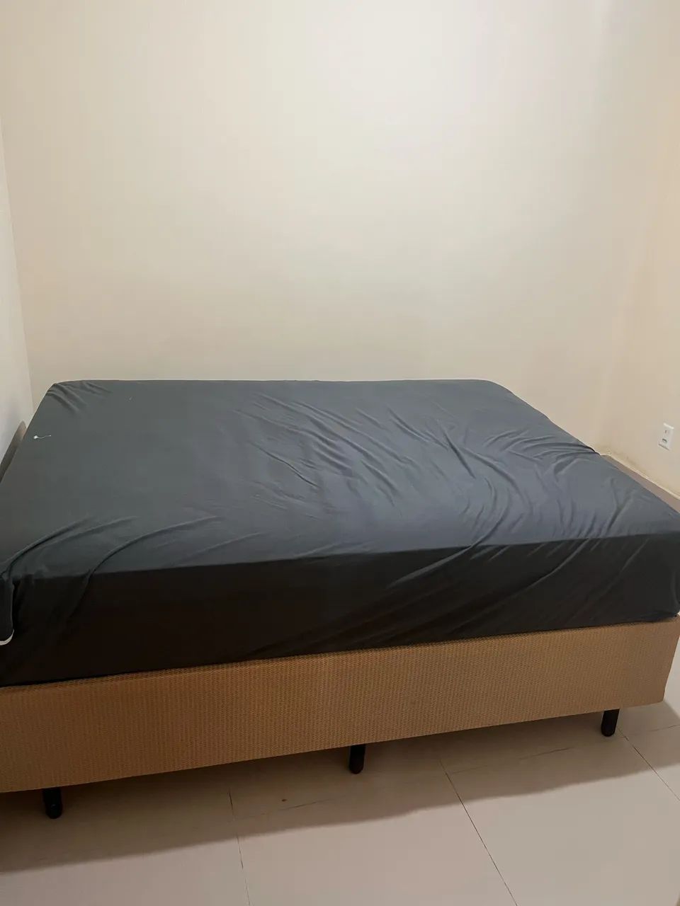 Cama box Plumatex molas ensacada modelo  Queen 03 meses de uso com nota! 138x188x 30 - Foto 2
