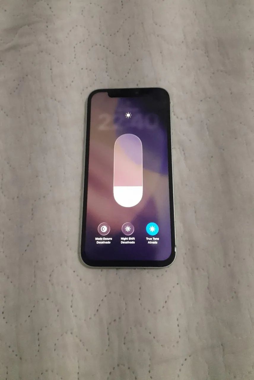 Vendo ou troco por algo do meu interesse iphone 12 - Foto 2