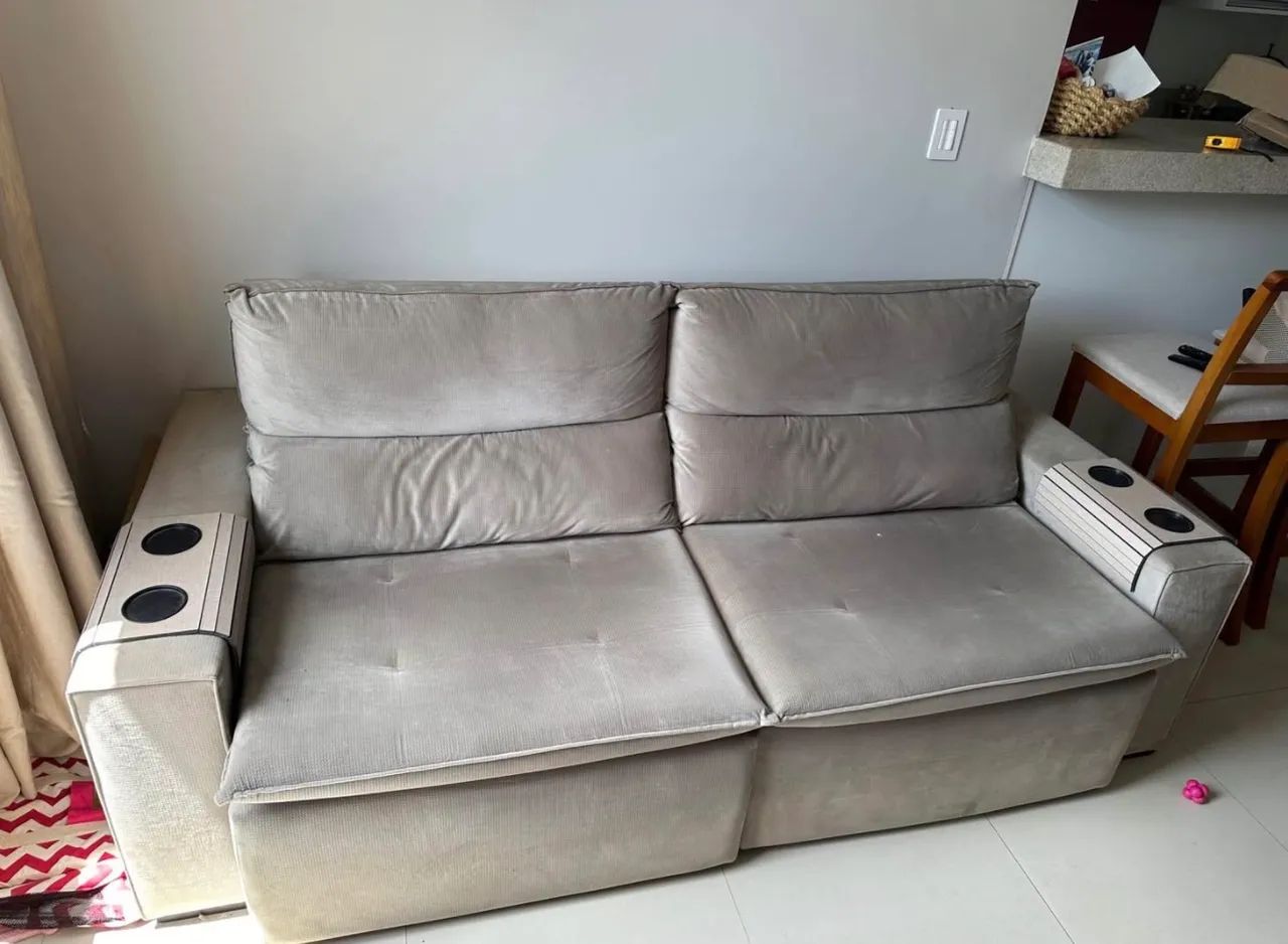 Sofá retrátil 2,15m - ótimo estado