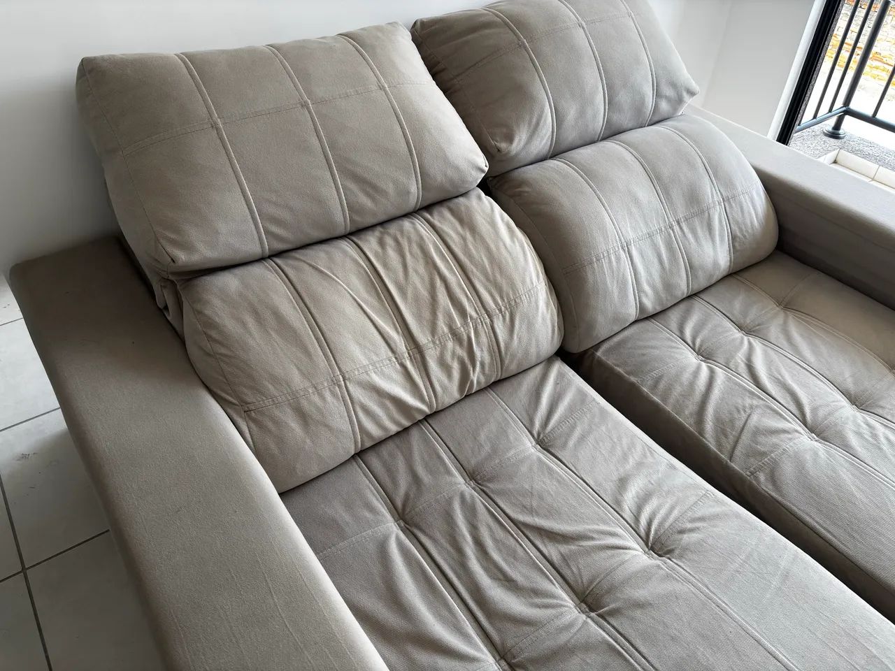 Light Beige Fabric Retractable and Reclining Sofa65569177280387122