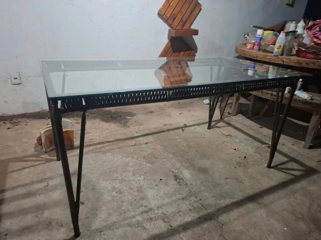 Mesa de ferro com tampo de vidro - Foto 3