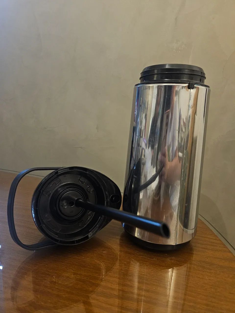 Garrafa Térmica de Pressão de 1 Litro Termolar - Foto 3