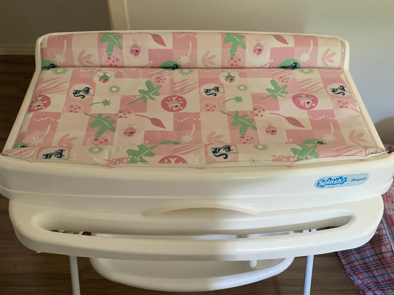 Trocador com banheira 