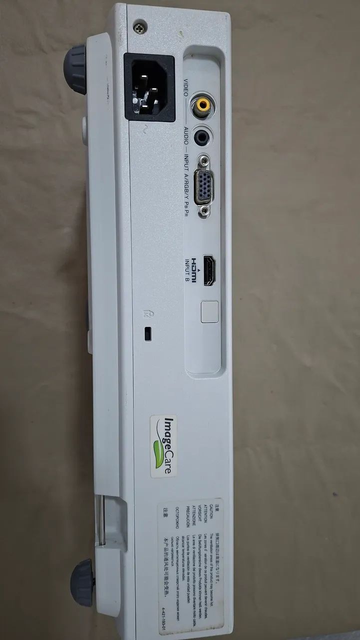 Data-show Sony semi novo  - Foto 4