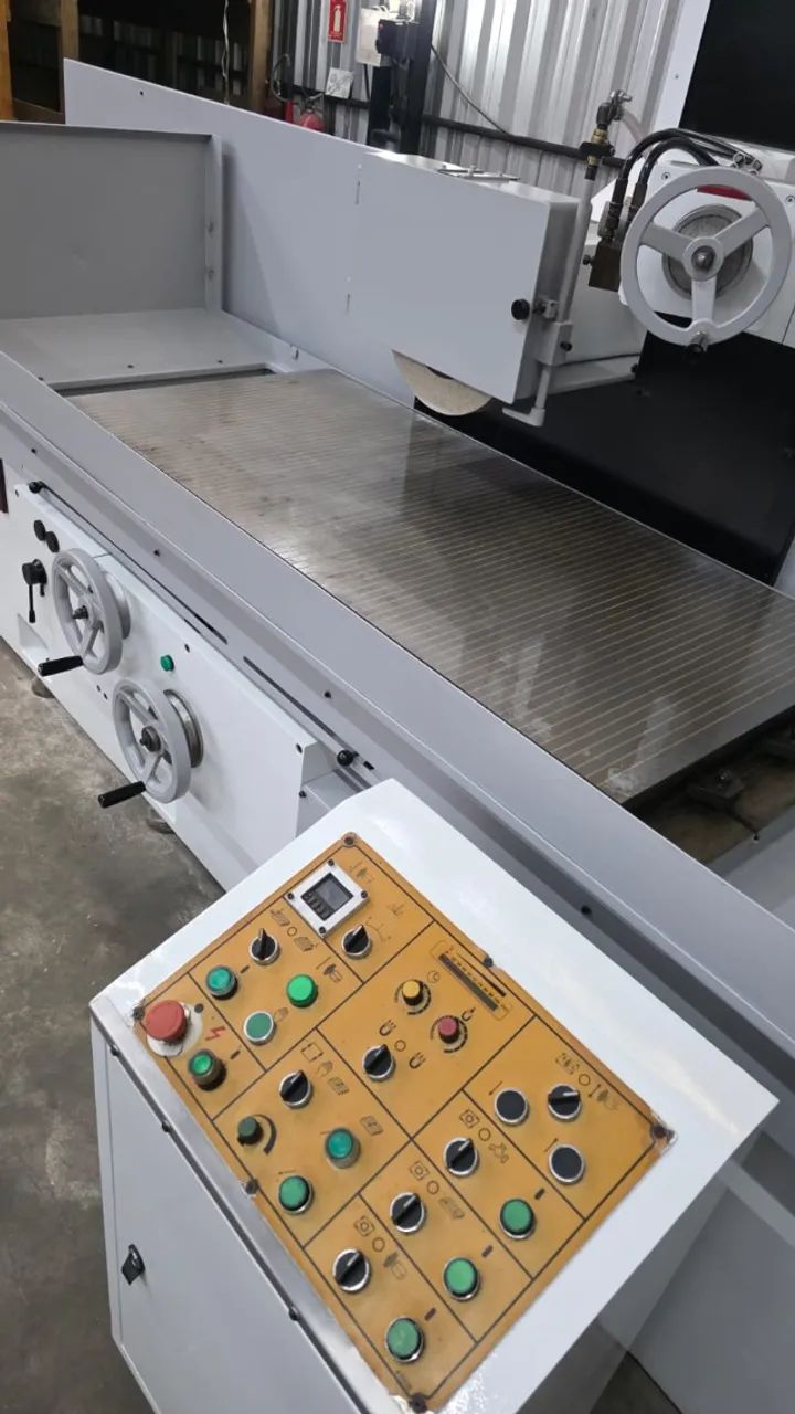 RETÍFICA PLANA 1500 MM KENT (AUTOMÁTICA COM CLP) - POUCO USO  - Foto 6