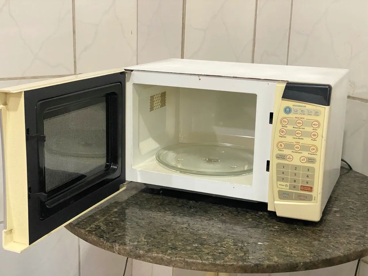 Microondas 20 litros  - Foto 3