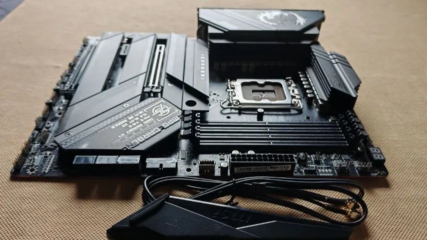 placa mãe MPG Z790 CARBON WIFI - Foto 3