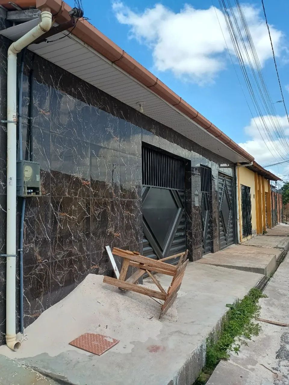 Vendo ,troco  uma casa 