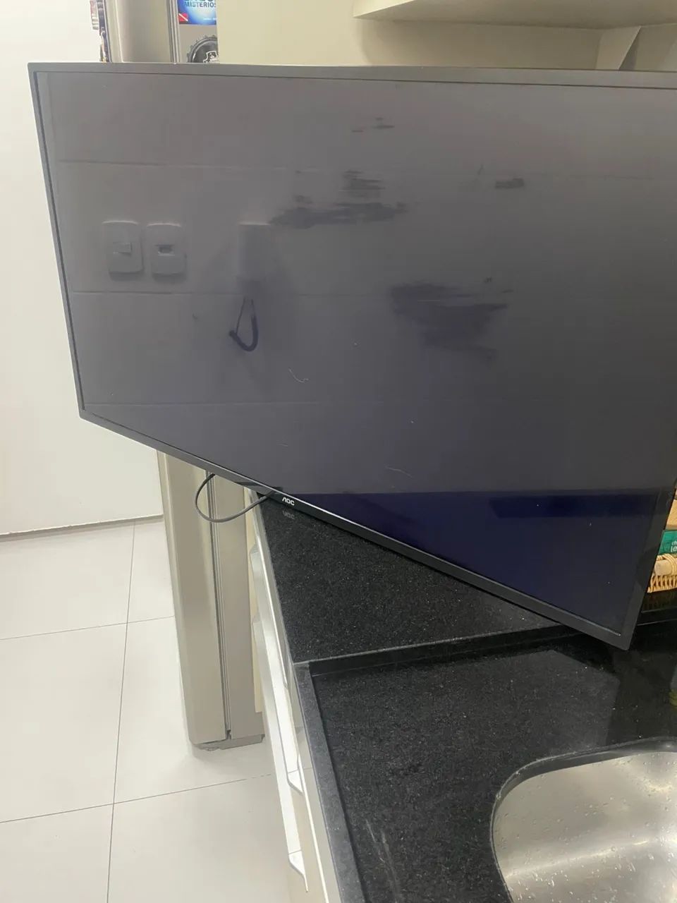 Tv AOC 43 polegadas LED com defeito 