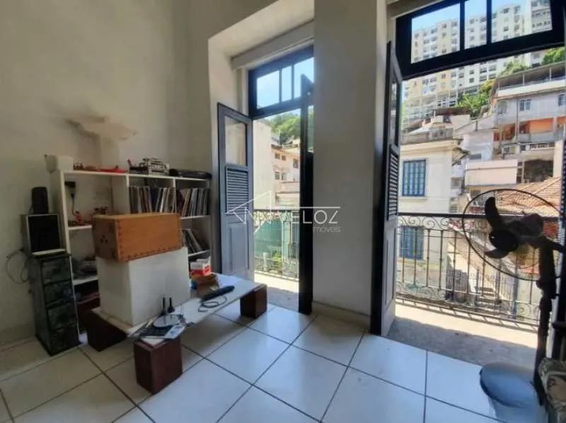 Kitnet/Conjugado - / Residencial / Centro