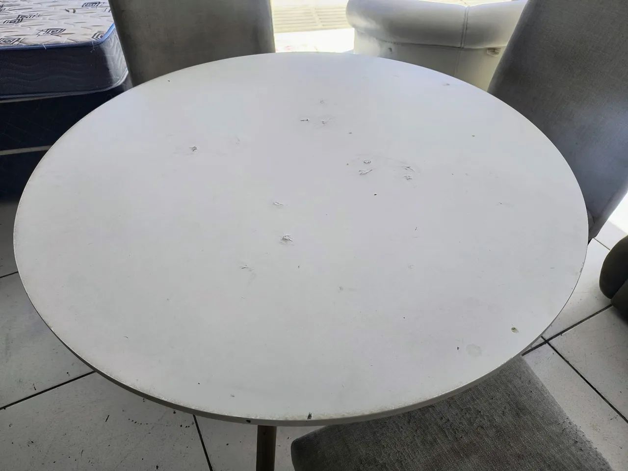 MESA COM 4 CADEIRAS  - Foto 5