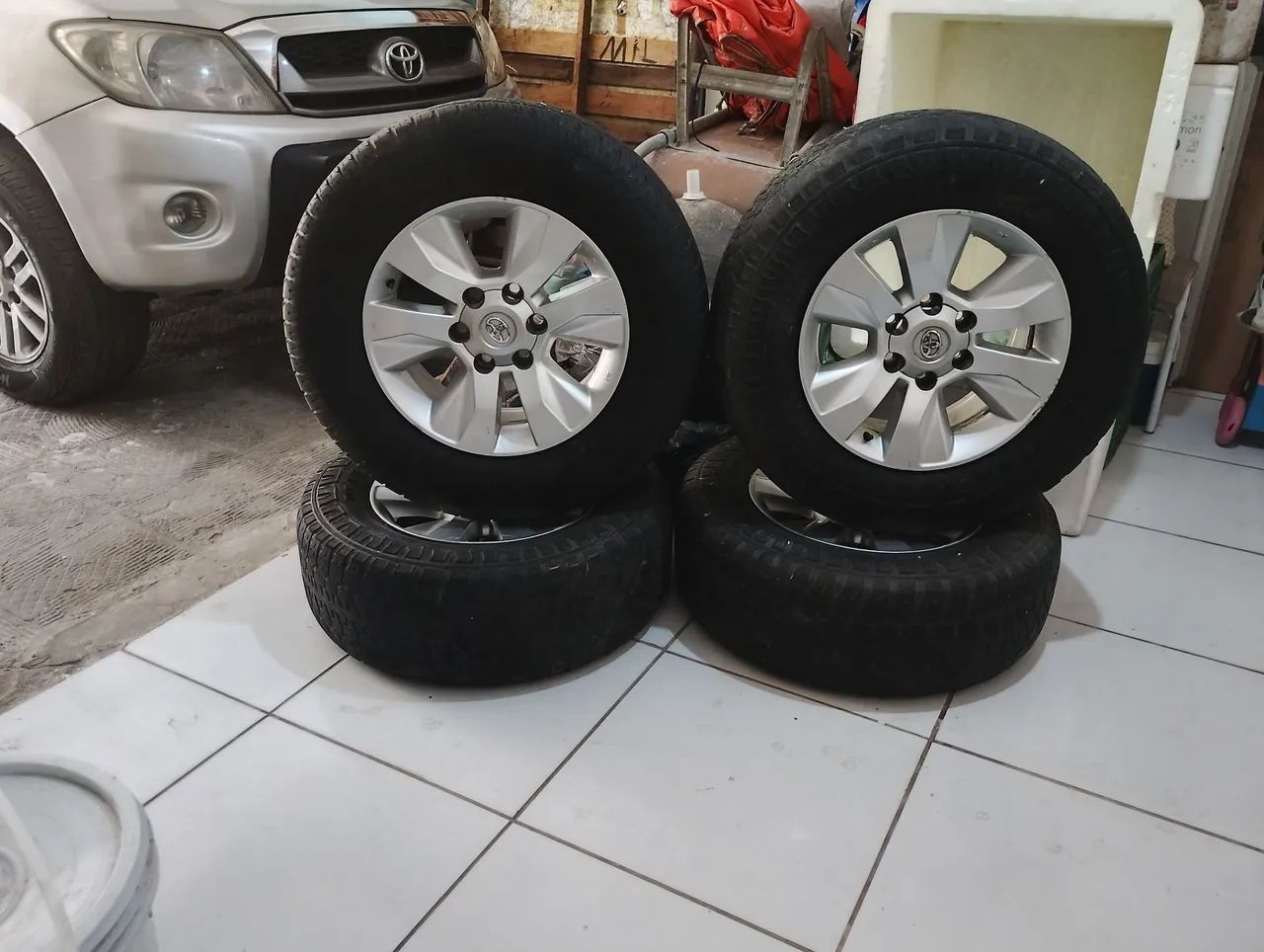 Pneus de Hilux completos - Foto 5