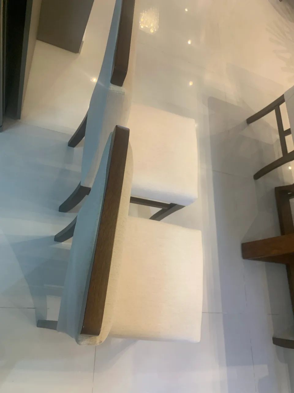 Vendo mesa com 6 cadeiras  - Foto 2