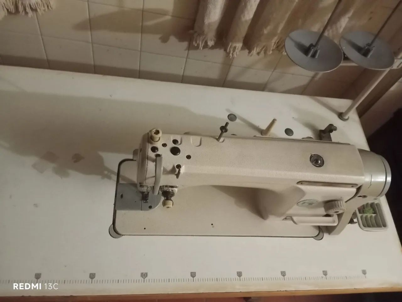 Máquina de costura reta industrial 