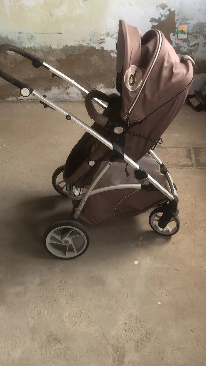 Carrinho d  eh bebê muito conservado - Foto 4