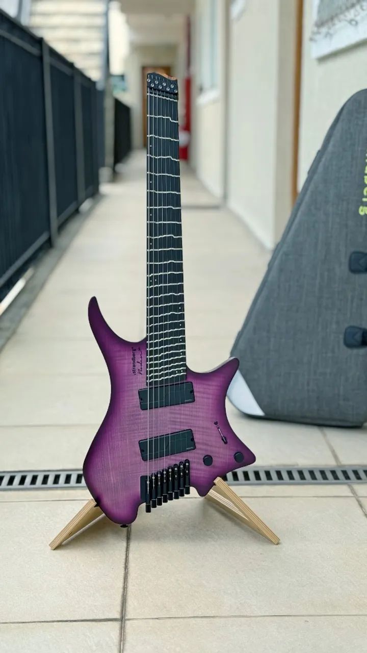 Guitarra Strandberg Boden Plus + Boden8 NX TT roxa oito cordas True Temperament - Foto 2