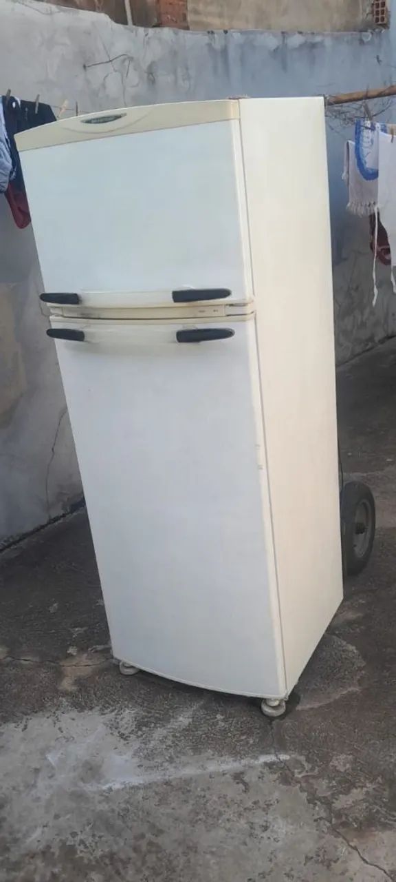 Geladeira Brastemp 220 V  - Foto 2
