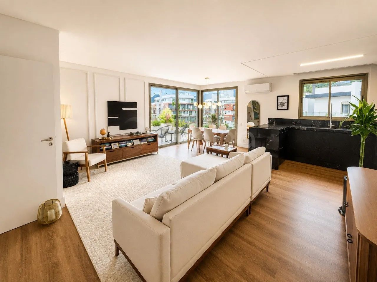 Cobertura de 224 m² com 3 suítes no Córrego Grande