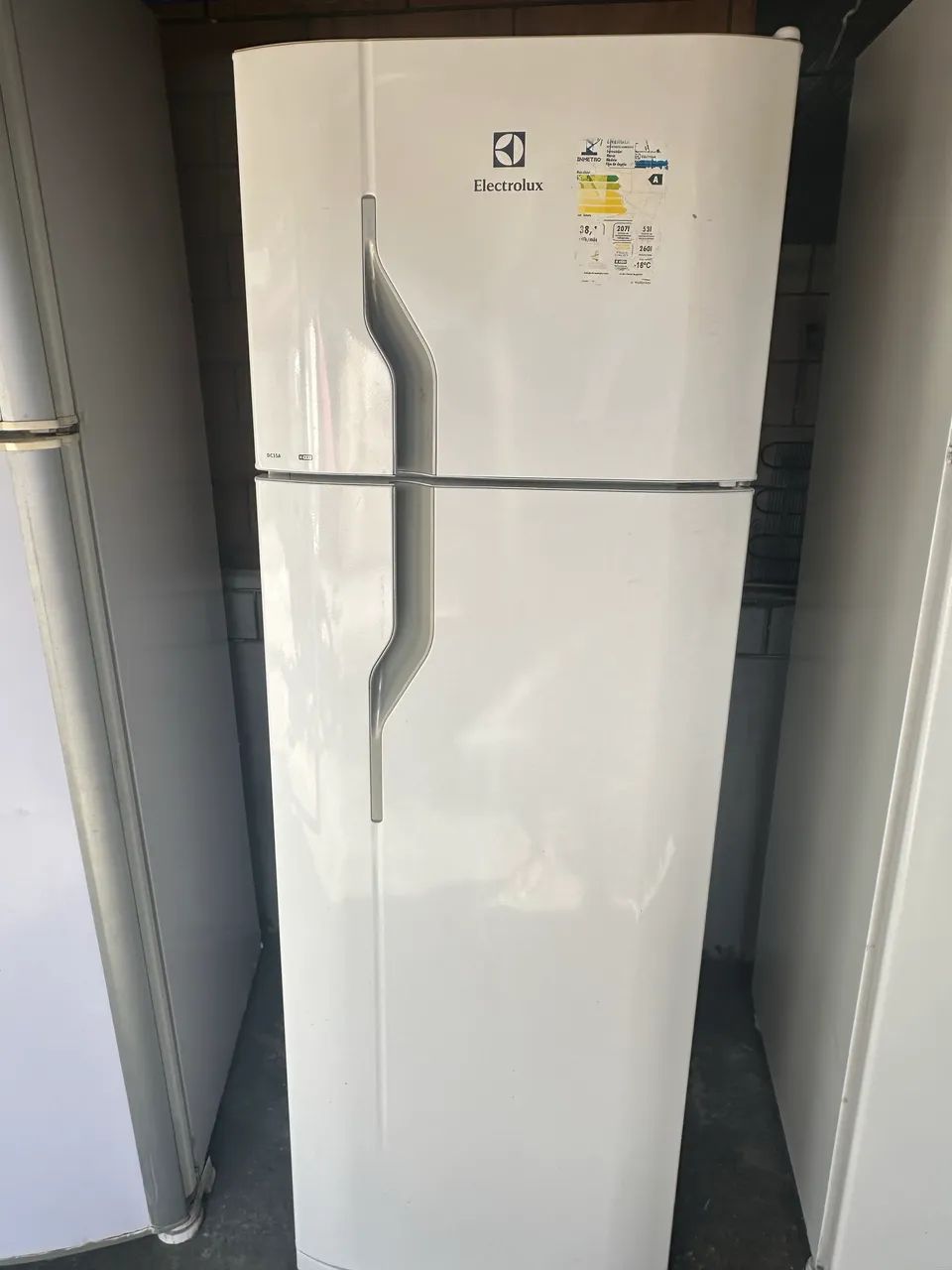 Vendo geladeira 