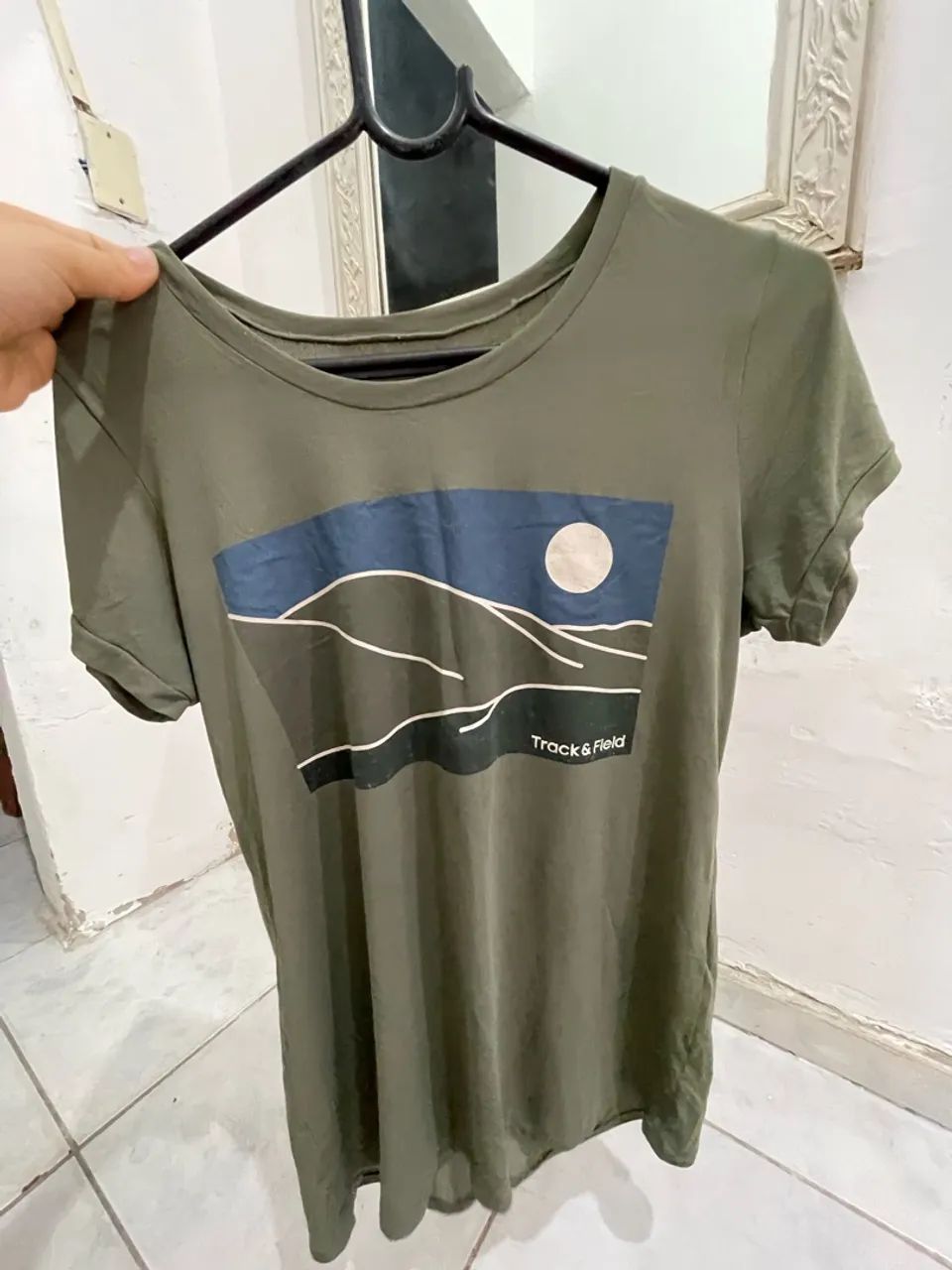 Roupas de academia novas e originais 