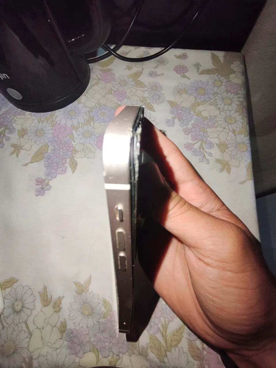 Iphone 12 branco 128gb com defeito - Foto 4