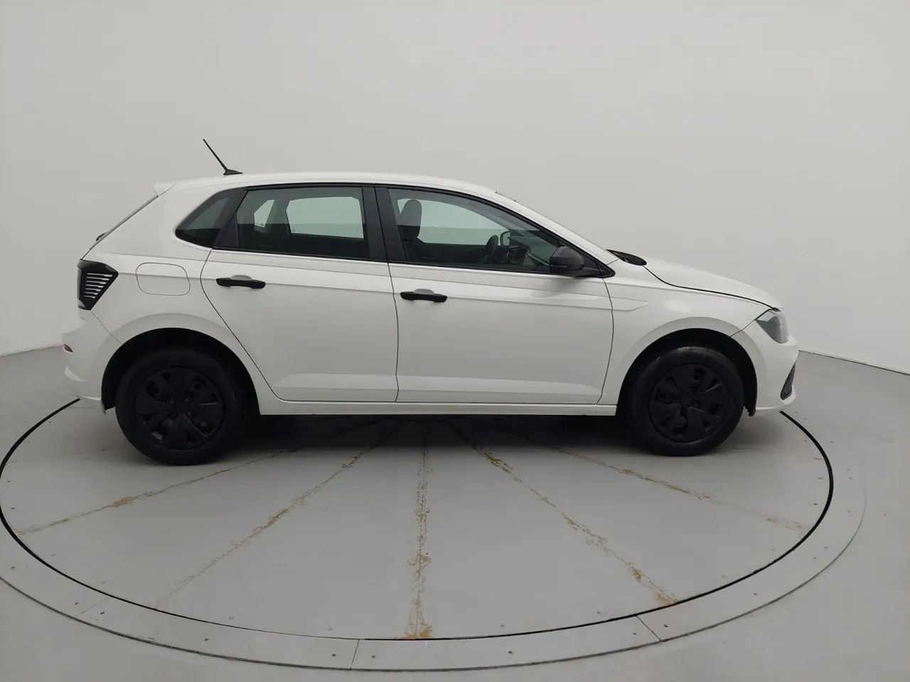 Volkswagen Polo Track 1.0 Flex 12V 5p, foto 6 de 18