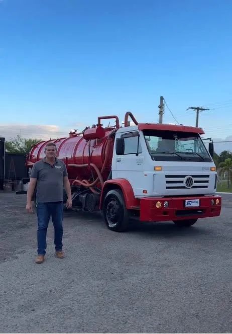 Caminhão Limpa Fossa com qualidade e rapidez.
