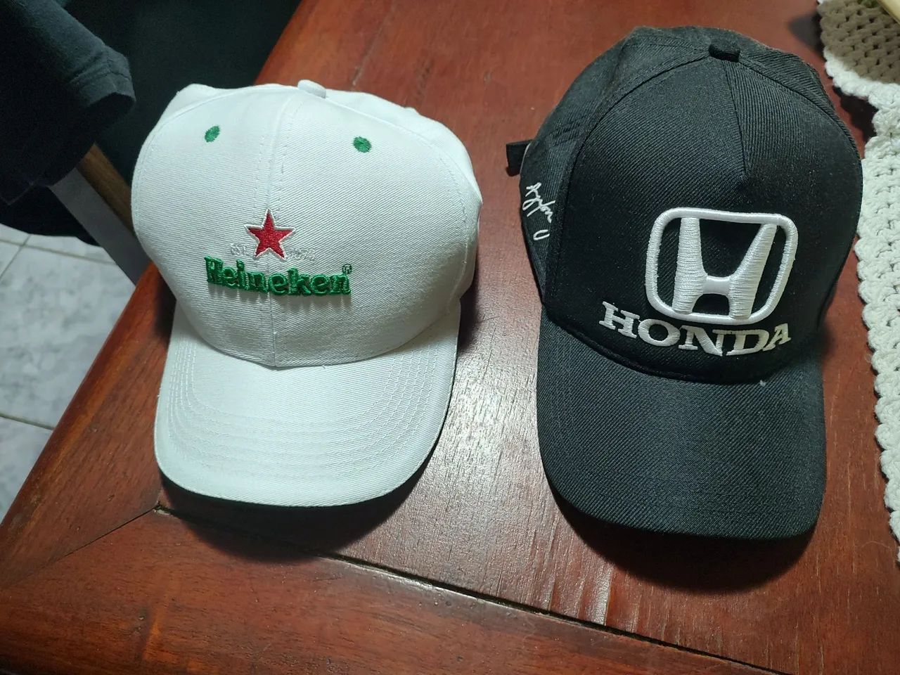 2 bonés ( Heineken e Honda)