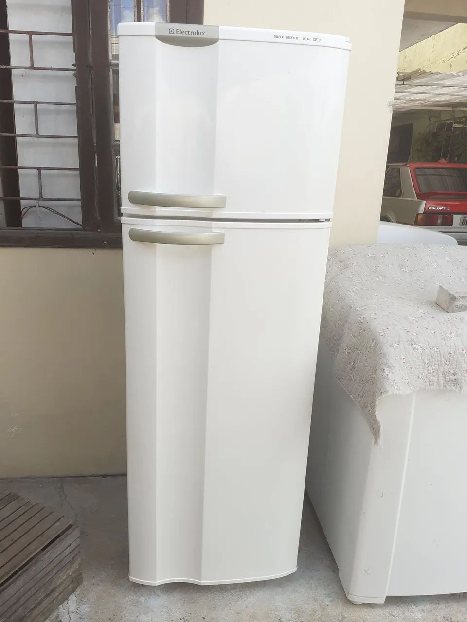 Geladeira Electrolux DC 34 260 L 