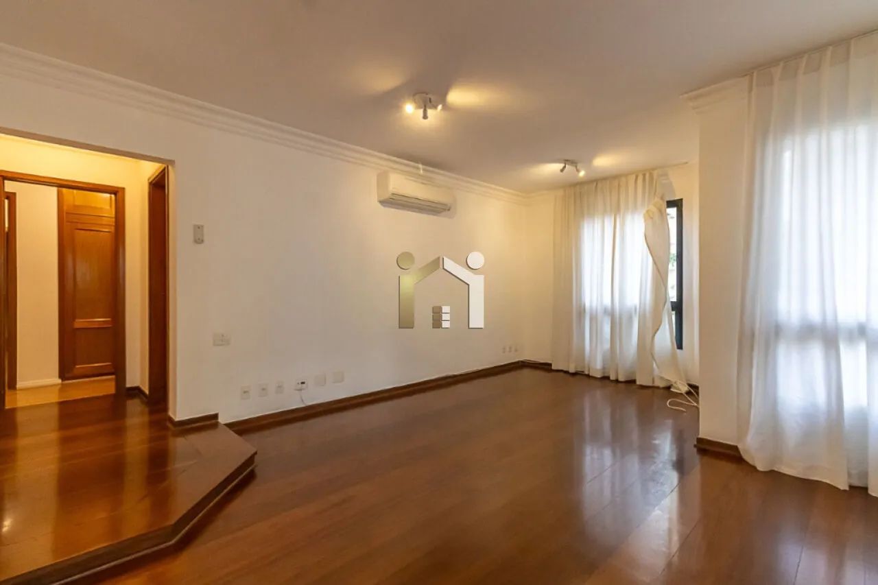 Apartamento em moema com 195m², 3 dormitórios sendo 1 suíte e 2 vagas e Varanda gourmet