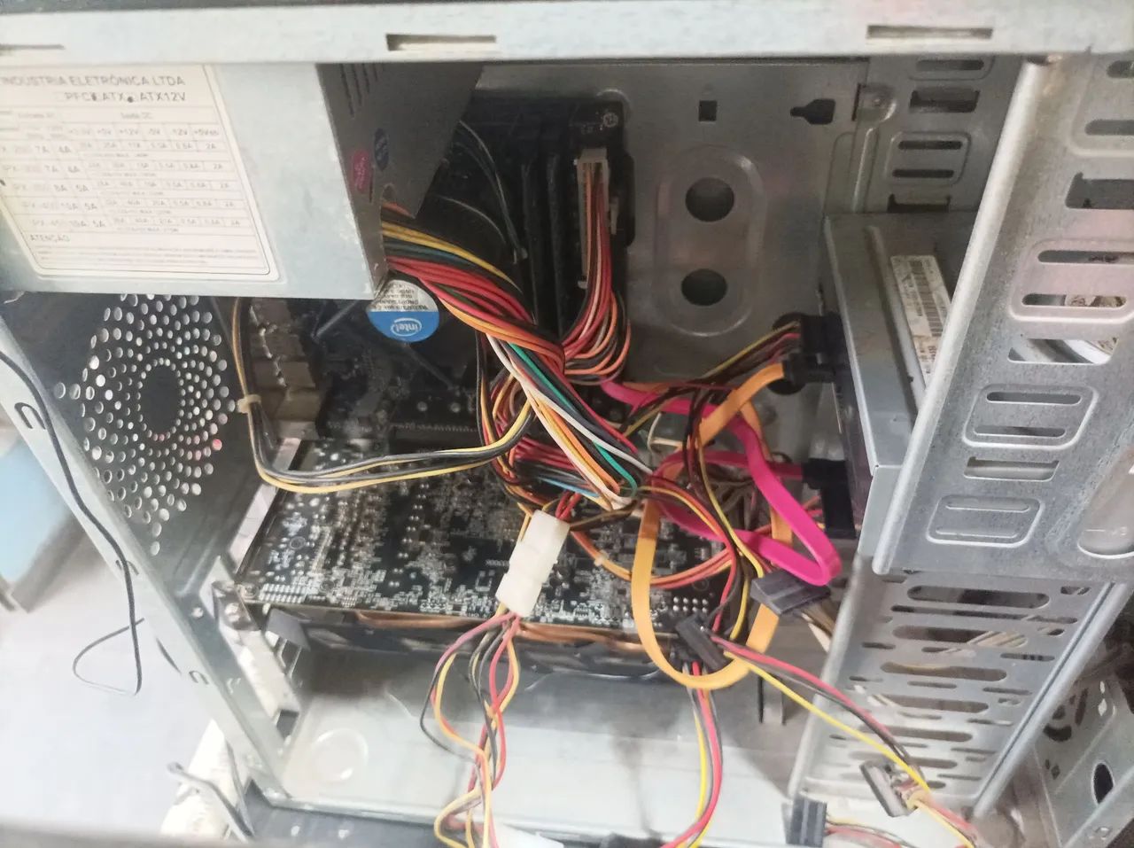 Core i5+ Radeon xt590 - Foto 3