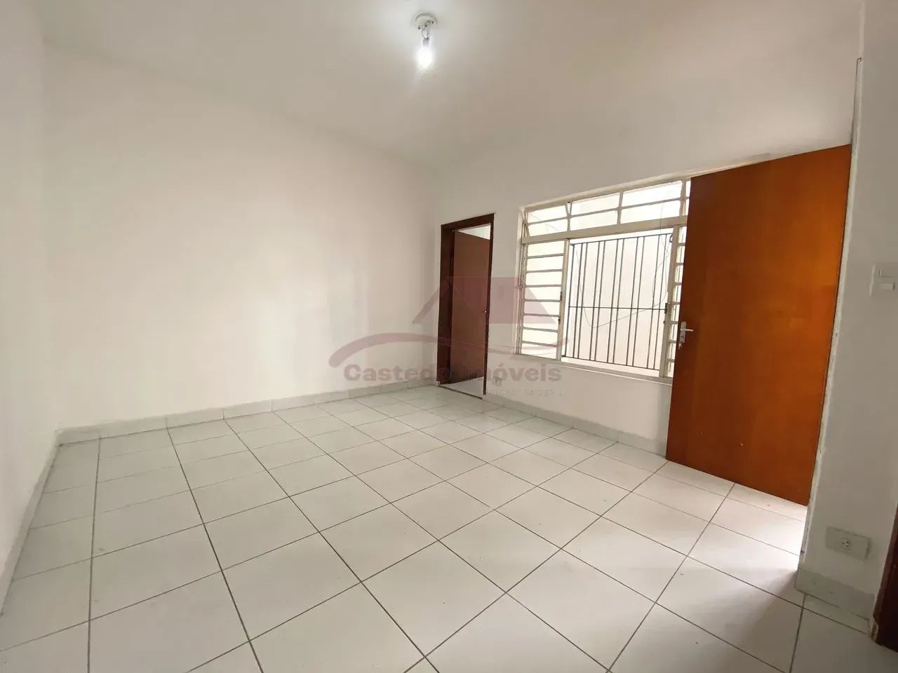 Imóvel para aluguel possui 130 metros quadrados com 3 quartos - Foto 3