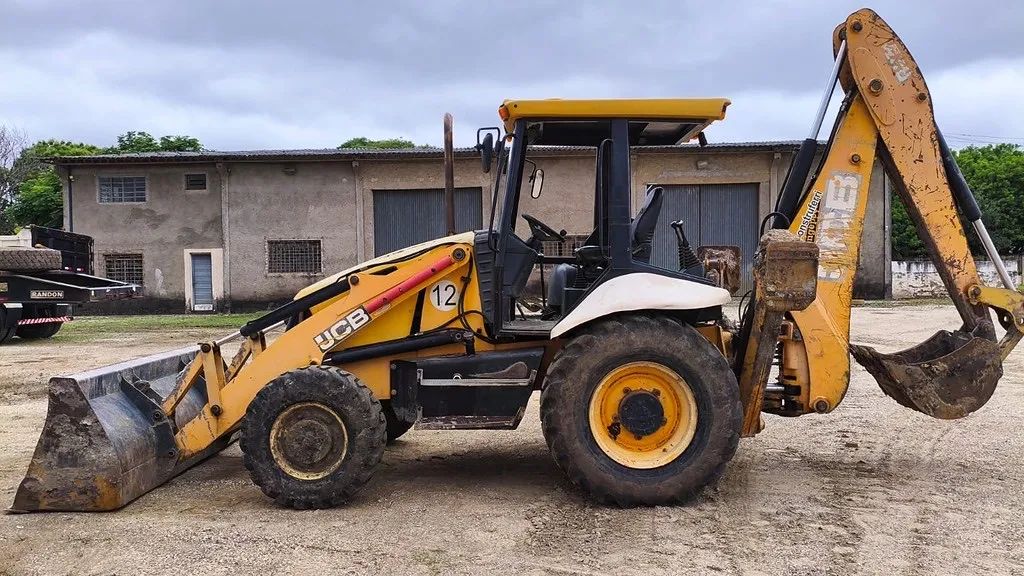 RETRO ESCAVADEIRA JCB - Foto 5