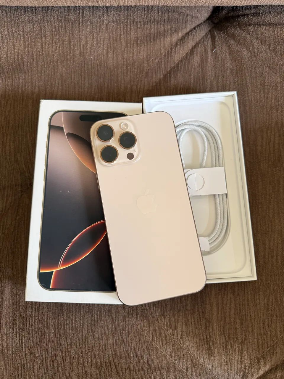 iPhone 16 Pro Max 256GB Bateria 100% - Celulares e Smartphones