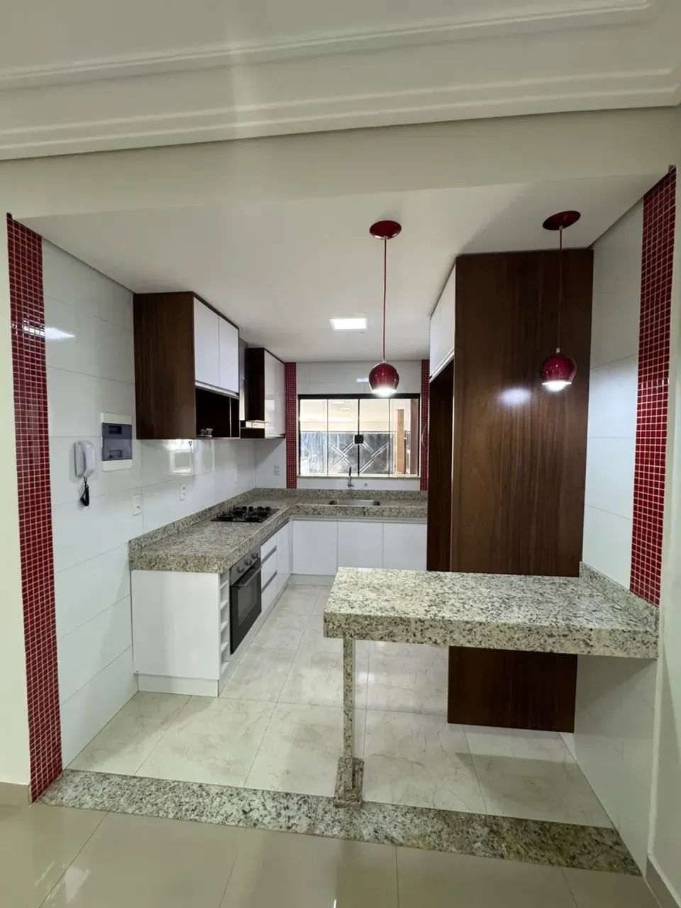 Casa para venda tem 285 metros quadrados com 4 quartos - Foto 5