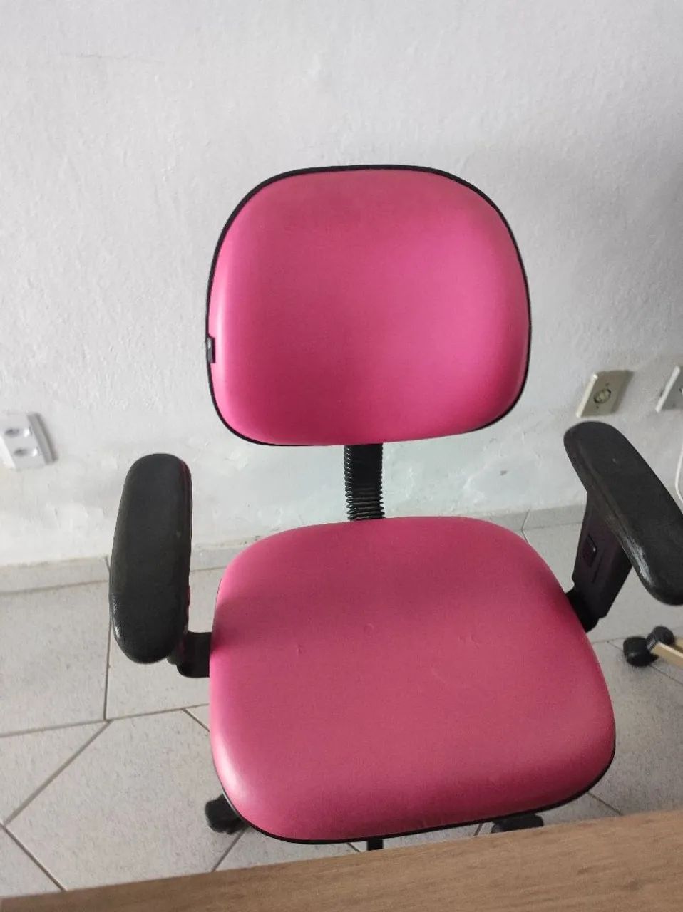 Cadeira escrit ório (rosa) - Foto 2