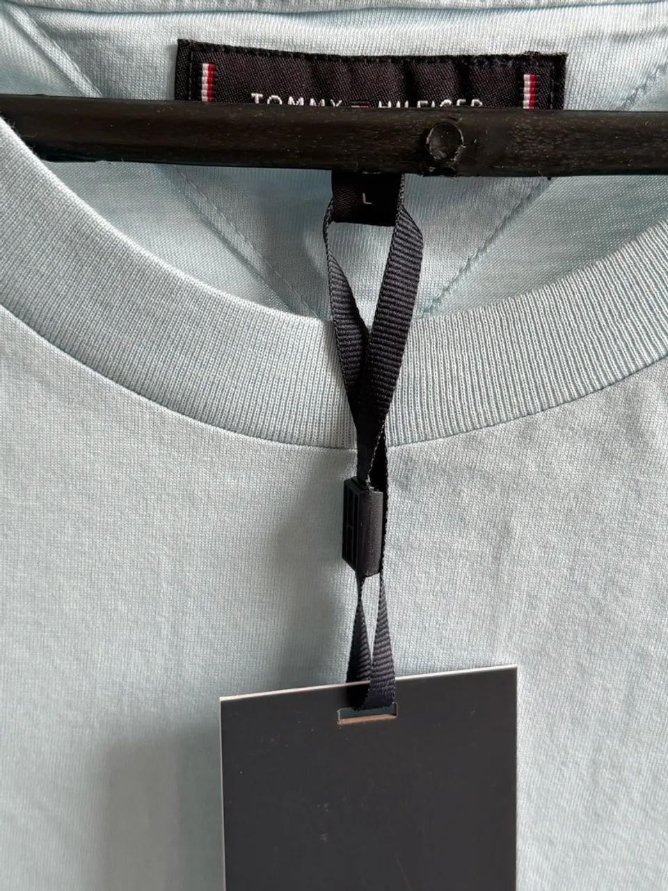 Camiseta Tommy Hilfiger  - Foto 2