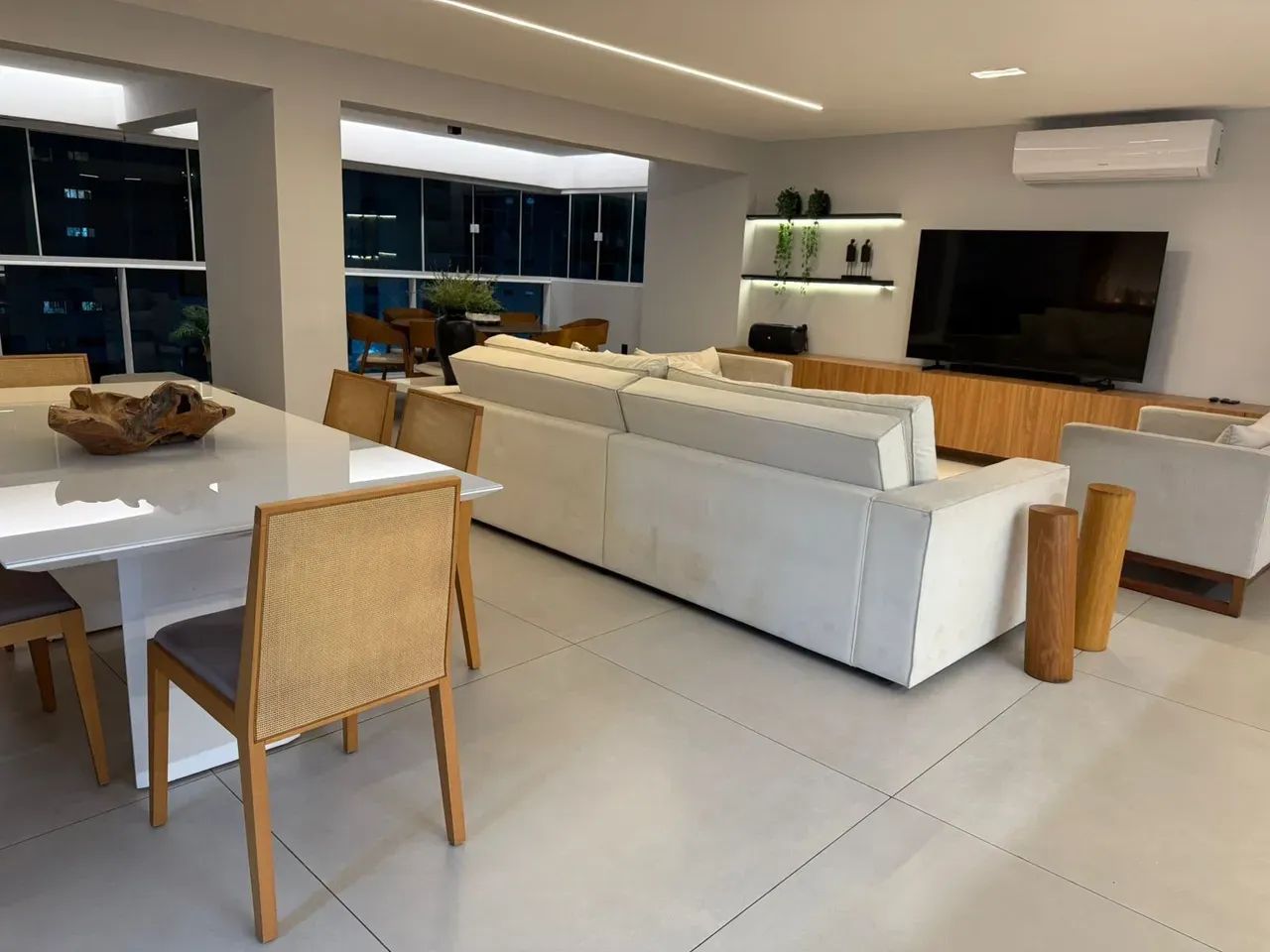 LINDO APARTAMENTO ALTO PADRÃO EM TIROL - Foto 2