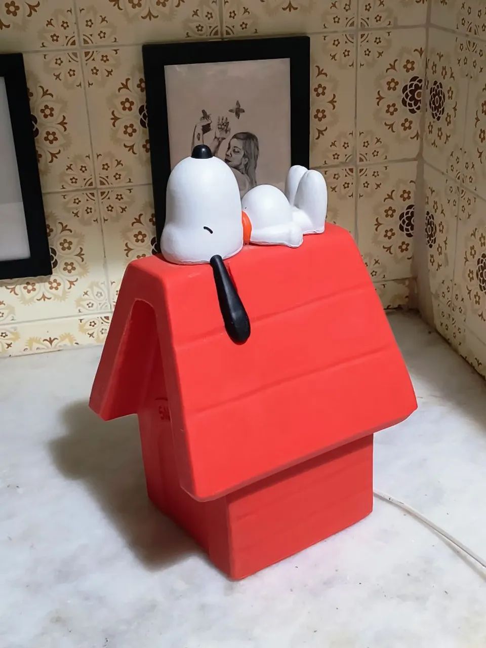 lindo abajur do snoopy colecionador funko pop casinha decoração luz lâmpada led vermelho
