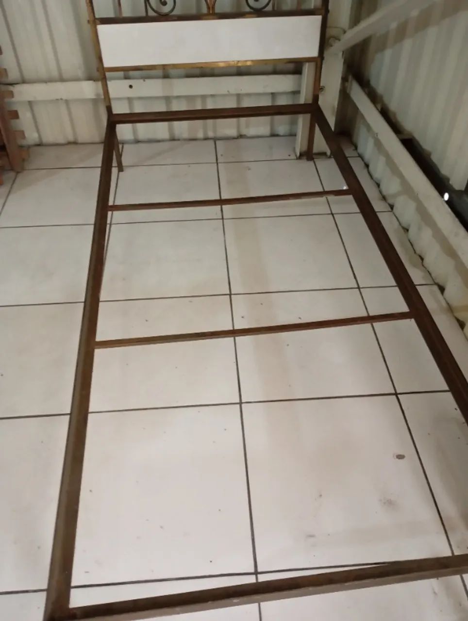cama solteiro antiga de metal - Foto 2