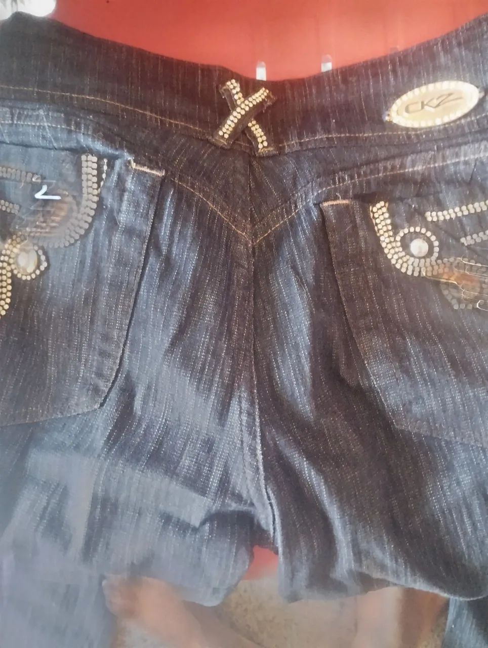 Vendo calça feminina CKZ - Foto 2