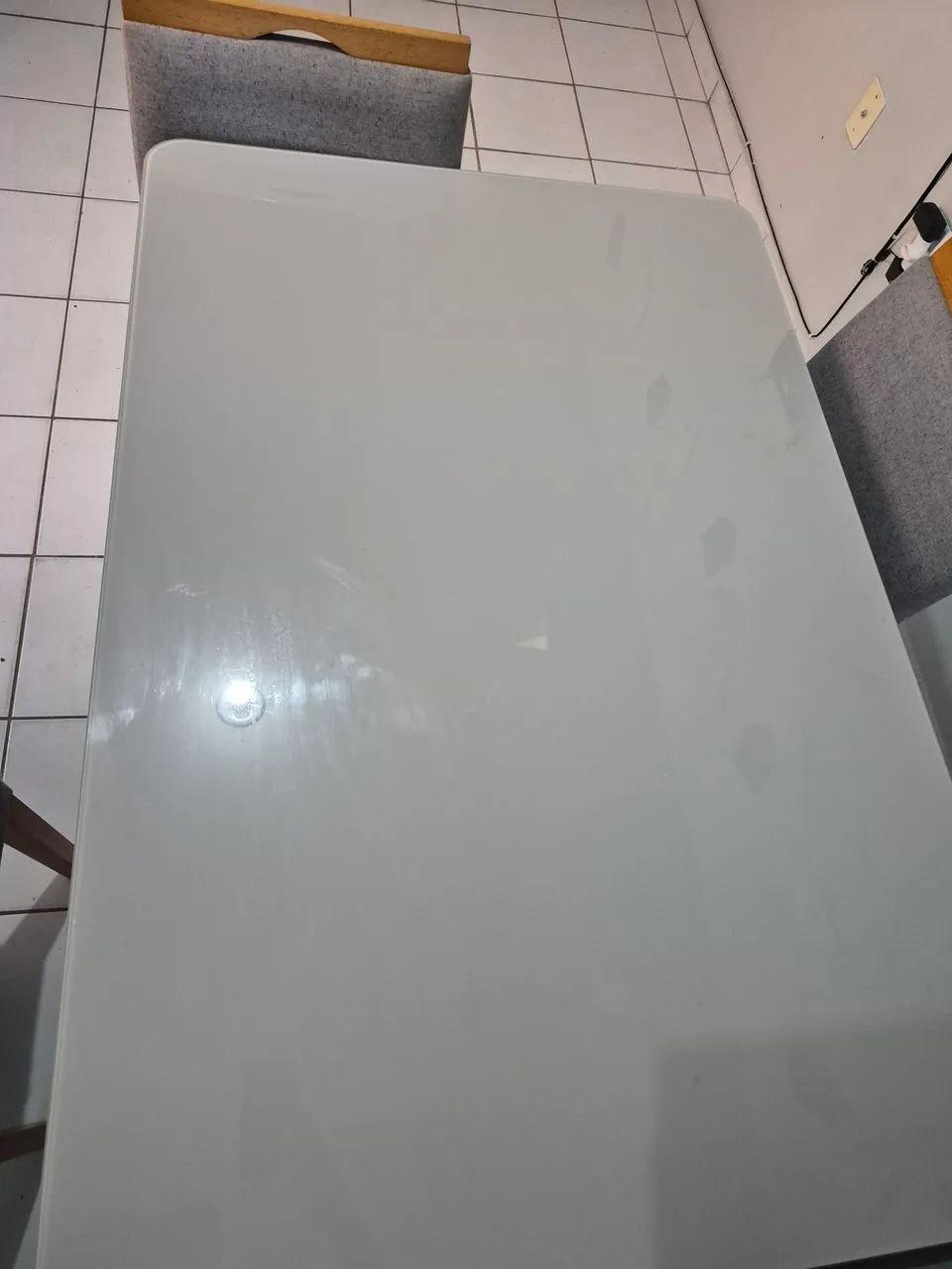 Mesa em MDF com vidro temperado 4 lugares  - Foto 3