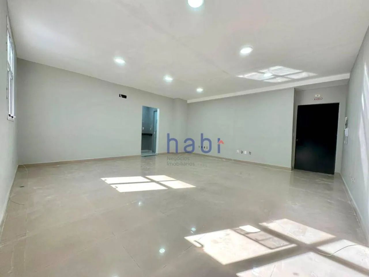 Sala para alugar, 42 m² por R$ 3.000/mês - Condomínio Edifício Black and White - Sorocaba/ - Foto 3
