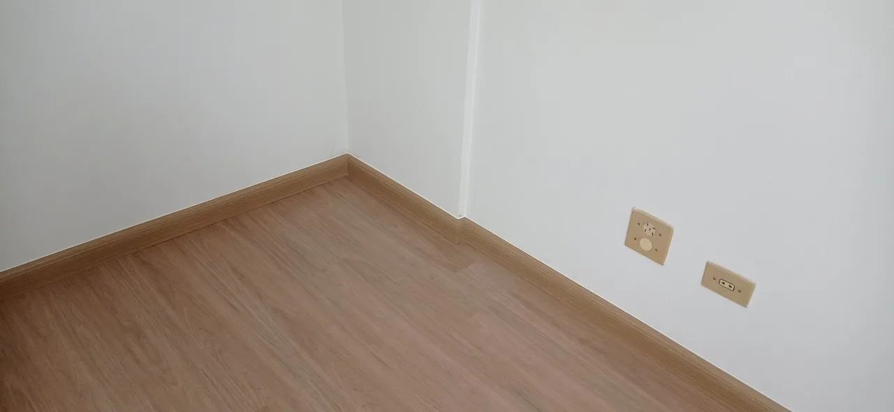 Piso laminado click  - Foto 2