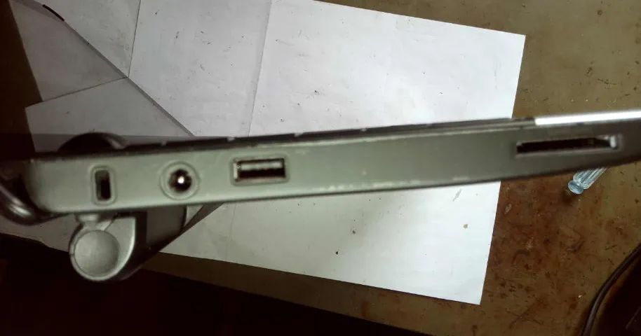 Netbook Dell Inspiron 1010 - Foto 5