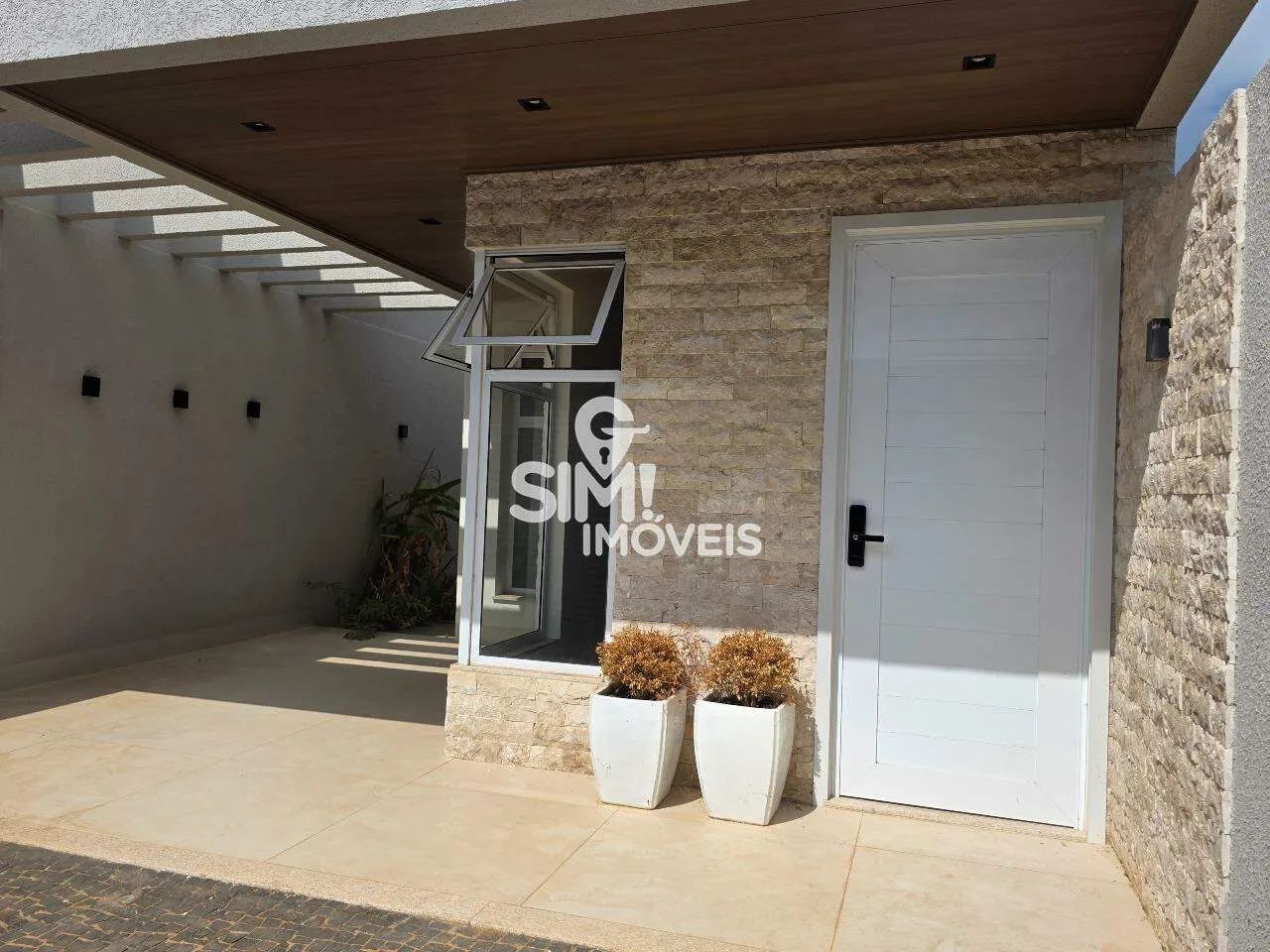 CASA 3 QUARTOS SENDO 1 SUÍTE MASTER 605 SUL! - Foto 2